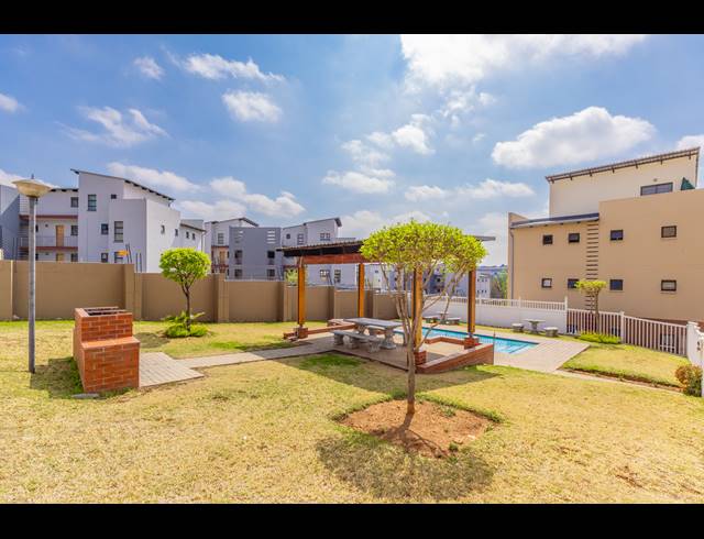 2 BEDROOM APARTMENT FOR SALE IN BARBEQUE DOWNS